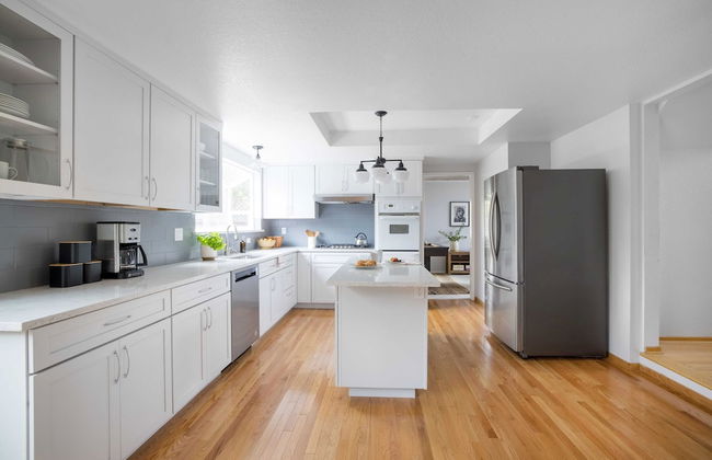 Black Oak by Avantstay Modern & Chic Santa Rosa Hideaway With Pool Table, & Fire Pit - Photo 8