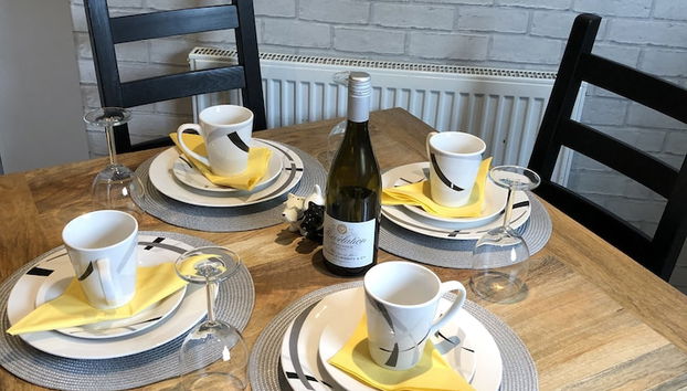 Arrandale Cottage Apartment - Foto 5, Servicio de comidas en la habitación