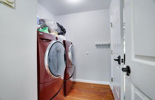 Poconos Retreat Hot Tub, Pool, Theater EV chrg & more - Foto 29