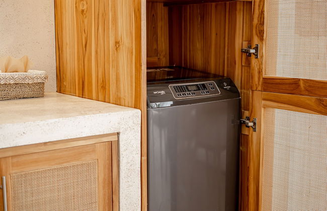 Udara by EVDEkimi - Spacious 4BR Pool villa with Lush garden at Artistic Center of Ubud - Foto 43