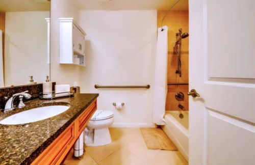 Vista Del Mar at Cape Harbour Marina, 10th Floor Luxury Condo, King Bed, Views! - Foto 28