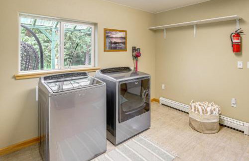 Private Hot Tub Enchanted Hideaway in Lincoln! - Foto 21