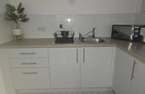 New 4bedroom house near Manchester Airport - Photo 19
