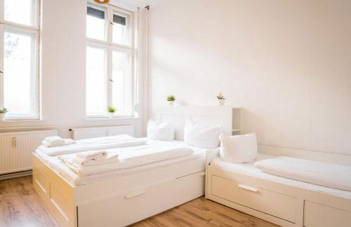 2 Bedroom Apartment in convinient location - Photo 6