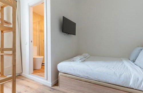 Charmingly renovated -2Bdrs 2Baths -Atocha - Photo 15