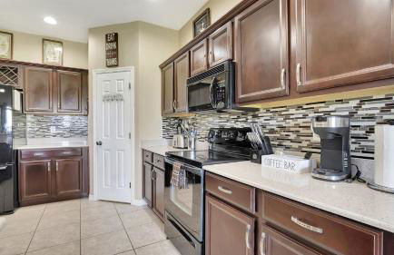 Valrico's Hidden Gem A Stunning 3-Bedroom Oasis Awaits! - Foto 22