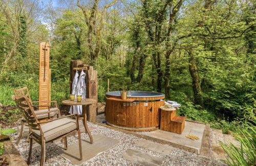 The Enchanted Cottage - Photo 2