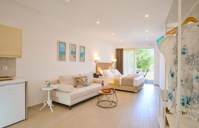 Meltemi Studios - Photo 11