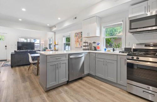 4BR 2BA Hot Tub Home By The Bay - Foto 14