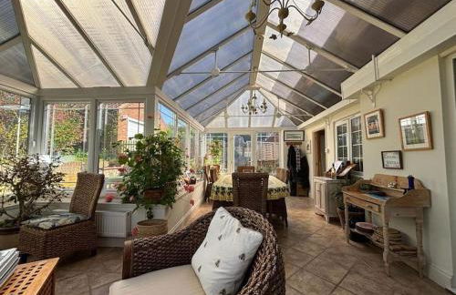 Spacious 4 bed family home near coast - Foto 19