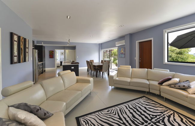 Lakefront Holiday Home - Foto 1