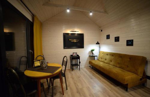 JURA GLAMP luksusowe całoroczne domki na wyłączność KOPUŁY IGLOO taras ogród - Foto 36