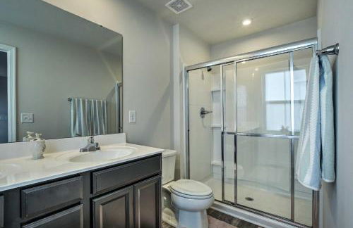 9 Mi to Duke University Spacious Home with Yard! - Foto 18