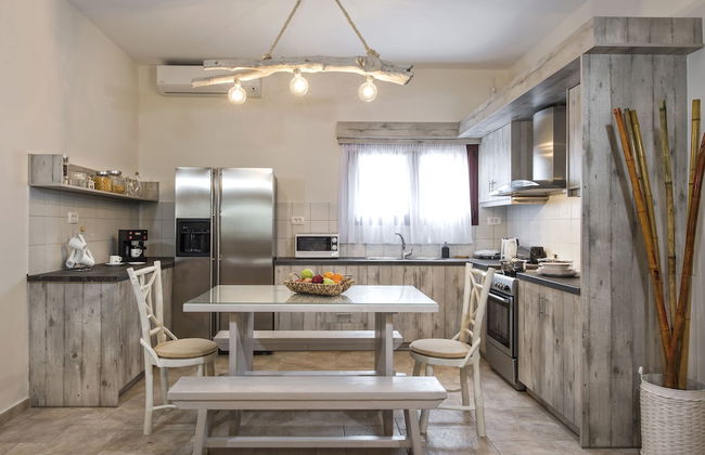 Summer House Collection - Photo 13