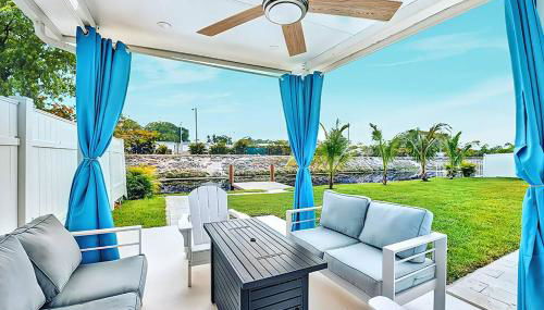 NEW Waterfront Tropic Oasis - Heated Pool, Canal, Dock, Air Hockey - Foto 5