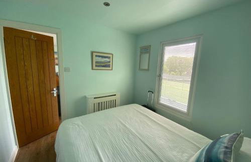 Snowdonia 1-Bed Chalet Sleeps 2 Stunning Views - Photo 2