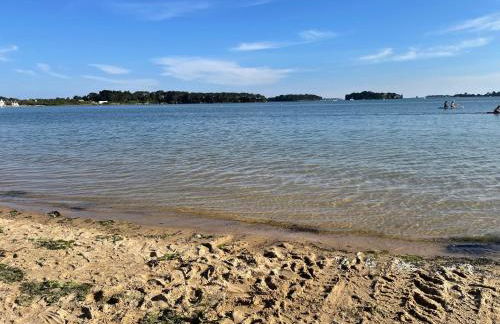 Les Hauts de Locmiquel apartment with private heated pool - Photo 39