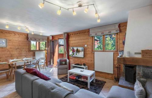 Appartement spacieux proche pistes avec piscine et parking - FR-1-566-71 - Foto 2