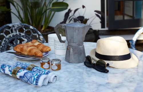 The Cabana Luxury Award Winning Tiny Home with Hot Tub and Private Garden 2 mins Walk to Ryde Beach - Photo 27