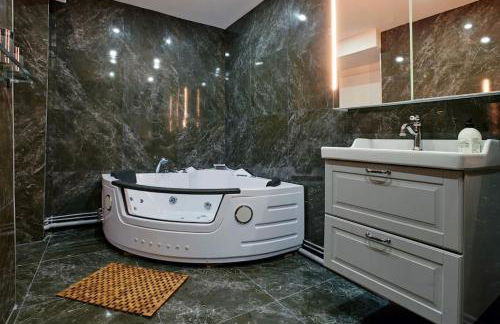 Versailles Jacuzzi - Sauna - RDC 2 - Foto 5