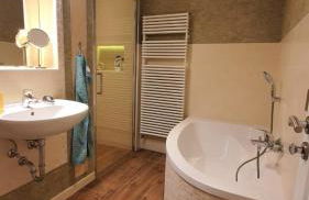 Hochwertiges Penthaus mit großer Dachterrasse in ruhiger Stadtlage - Foto 7