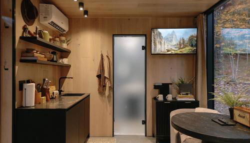 Staghorn | Modern Lux Mirror Home | HotTub & Woods - Foto 5, Other