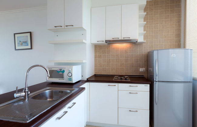 Baan Sanpleon Beachfront Condominium - Photo 22