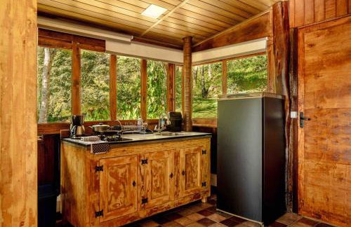 Chalé romântico com banheira aquecida - Foto 4