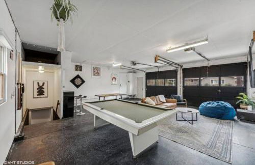 Blocks to Town, Game Room, Firepit, Huge Backyard - Photo 9