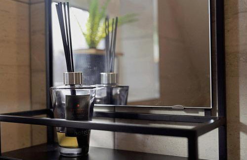 Comfortable 3-Bed Home - Driveway Parking - Foto 22