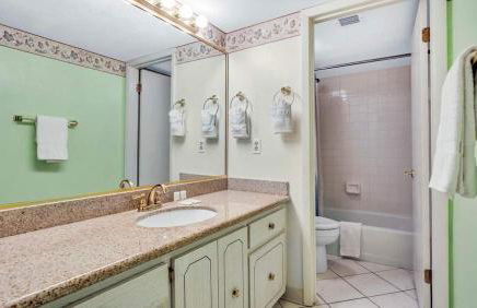 Relaxing Ocean Condo Steps from the Beach - Foto 20