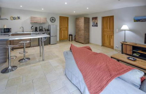 Nice Home In La-Roque-Sur-Pernes - Foto 6