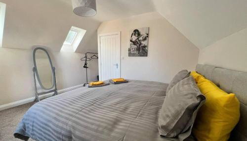 2-Bed House - Sleeps 6 - Garden Parking Wifi - Foto 2, towels