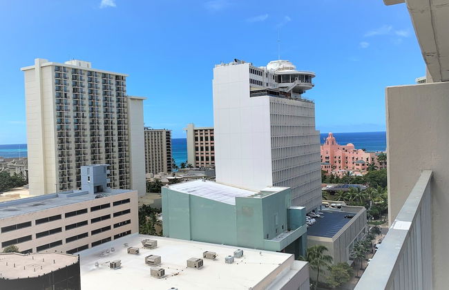 Tropical Studios at Marine Surf Waikiki - Photo 28