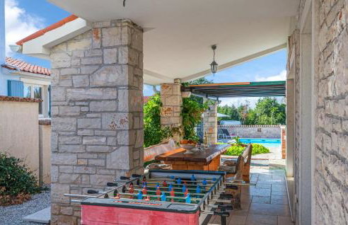 Four-Bedroom Holiday Home In Golubovo - Foto 7