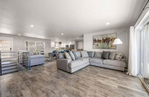 The Fox Den 4BR/3BA- Near HWY 12 Bridge-Lakefront - Foto 3