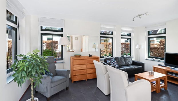 Nice Holiday Home With Dishwasher, in Schoorl - Foto 5, Wohnbereich