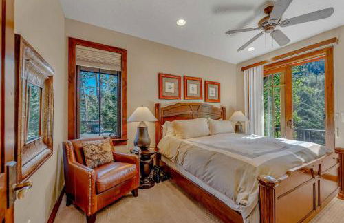 Lakefront Retreat Across from Homewood Resort - Foto 20