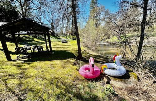 Creekside Suite Sleeps 2 Creek frontage Bbq - Foto 18