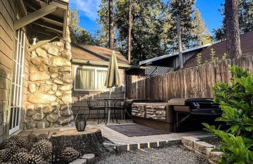 The Nest Serene Sanctuary w Hot Tub Fireplace Grill Hammock Outdoor Fire Feature Fully Fenced Yard AC Pets Ok - Foto 37