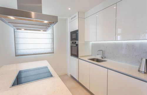 Luxury 2BR Seaviews - Santa Barbara Heights - Photo 10