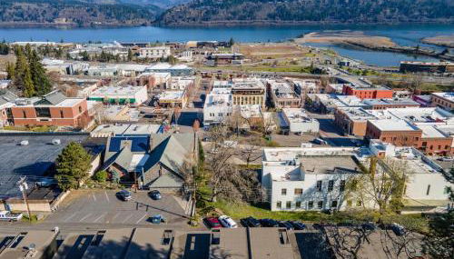 Four - River View Hot tub Luxurious Downtown Loft - Foto 3