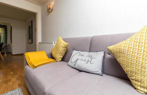 Findon House Spacious 3 bedroom, contractor, relocations friendly,10mins from GATWICK Airport, free parking, WIFI, garden, CRAWLEY - Photo 22