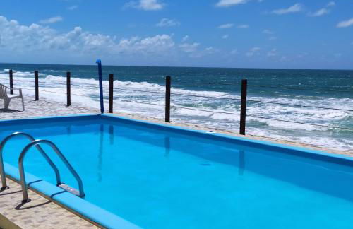 Casa em condomínio, beira mar e piscina Barra de São Miguel - Maceió- AL - Foto 1