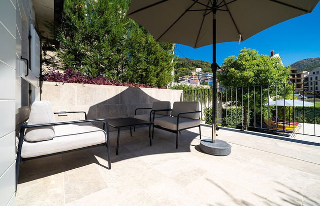 Villa Lastva is a Five Star Seafront Luxury Villa With Privite Pool - Foto 56