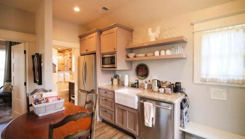 RedTail Inn - 3 Suites Sleeps up to 12 - Foto 4