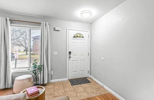 Cozy 2BR Condo in Great Location - King Bed - Foto 25