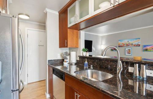 Vibrant 2bed Condo - Stroll to SEA Space Needle - Foto 30