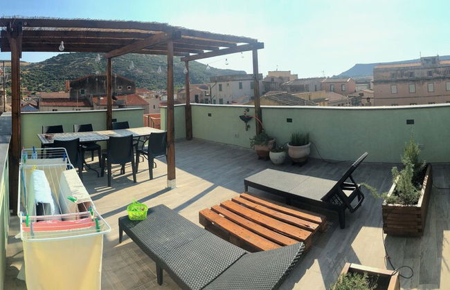Large, Authentic 2-bed Apartment, Panoramic Views - Foto 22