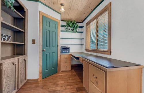 Country Club Cabin with Hot Tub - Foto 16